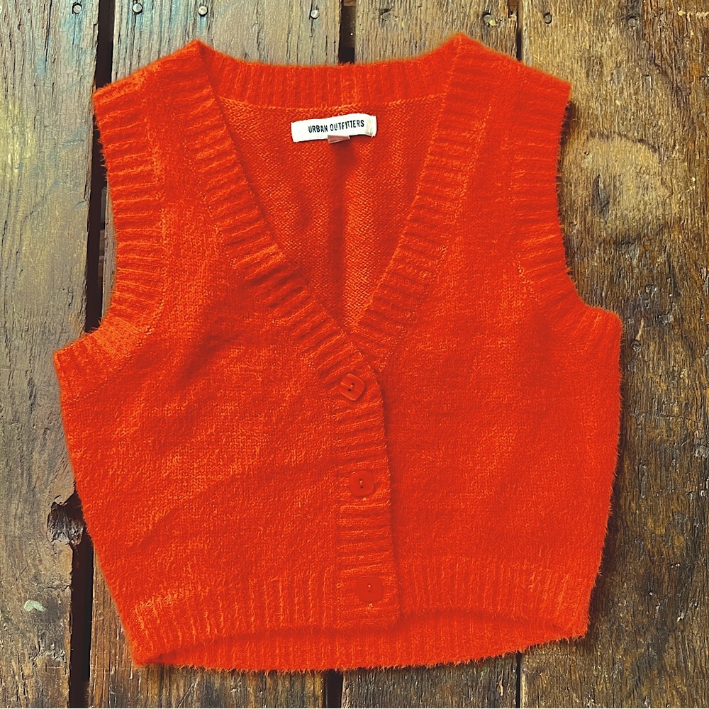 NWOT Fuzzy Vest Urban Outfitters